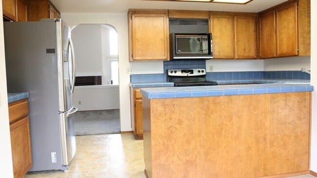 Building Photo - Excellent 3 Bed 2 Bath Home!