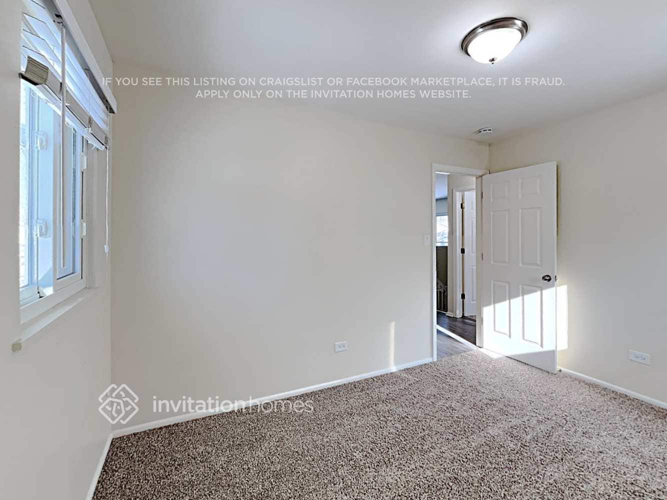 Building Photo - 108 S Spruce Ln