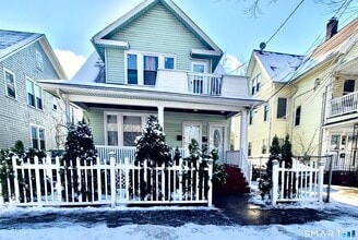 Building Photo - 280 Bassett St