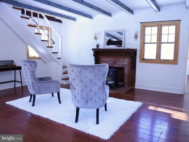 Building Photo - 2598 River Rd