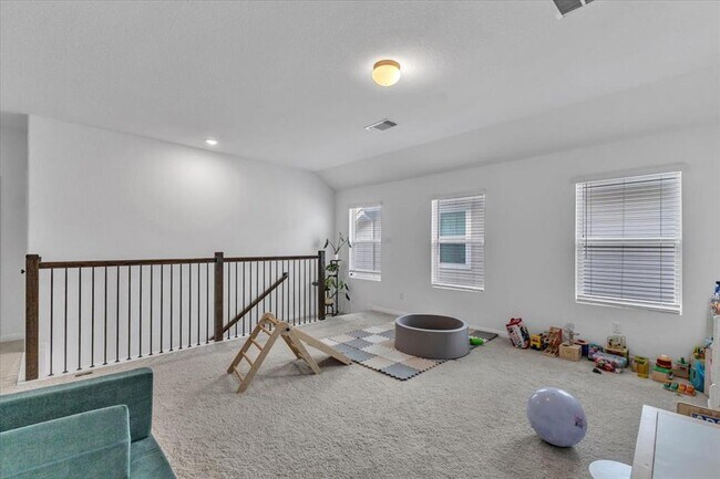 Building Photo - 17608 Penfolds Dr