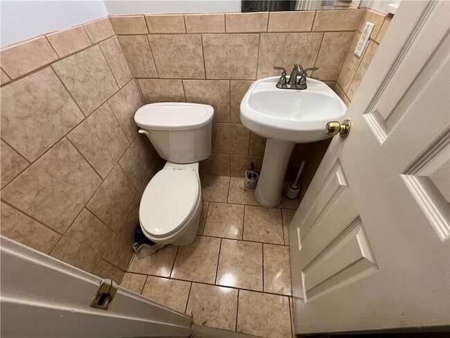 Building Photo - 2816 Munster Blvd