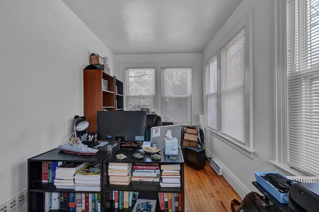 Building Photo - 68 Sheldon Terrace