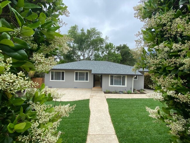 Primary Photo - Beautifully Remodeled 2 Story Home In Cold...
