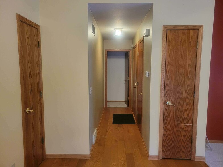 Building Photo - 3101 Dorchester Way