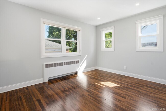 Building Photo - 1641 Falmouth Ave