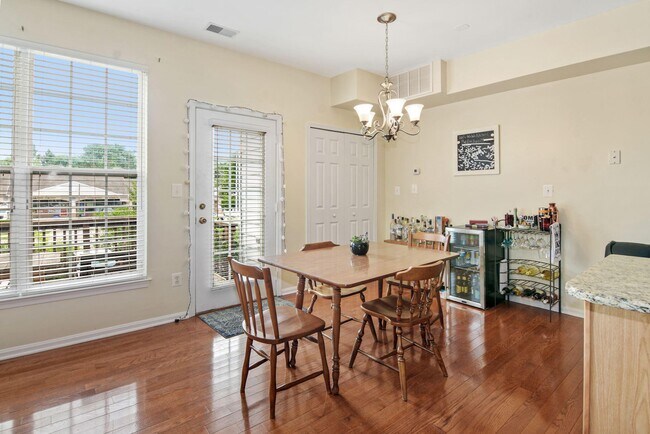 Building Photo - 29 Harbour Heights Dr