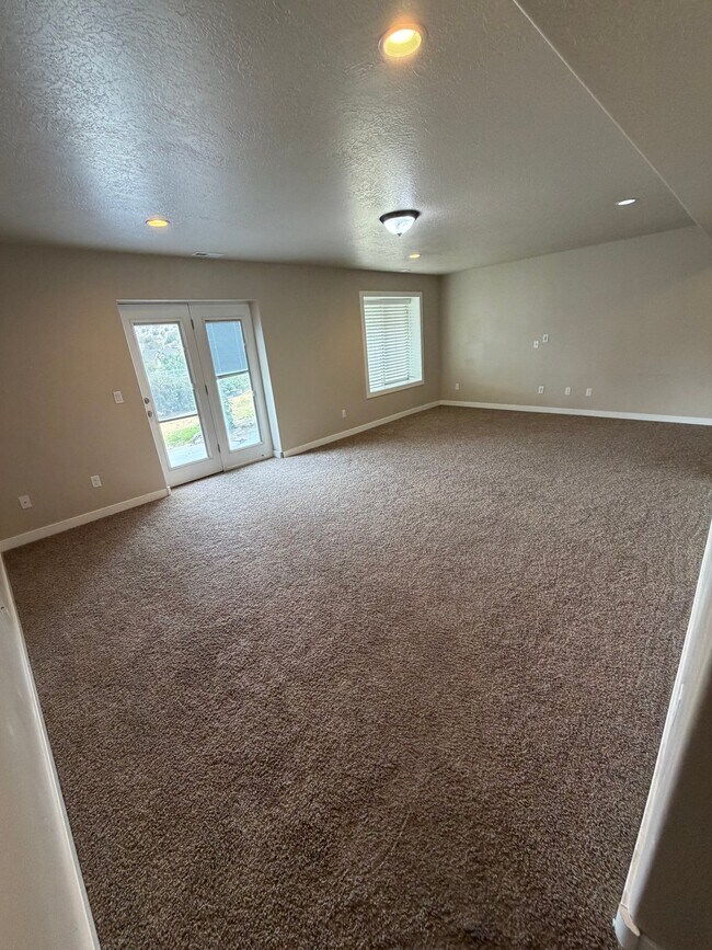 Building Photo - 3886 E S Pass Cv