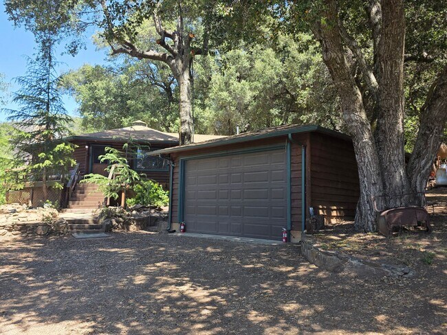 Building Photo - 7068 Sandy Creek Rd
