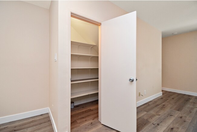 Building Photo - Private South Redondo Beach Back House | Fully Remodeled | 2-Car Garage | Minutes to the Beach!