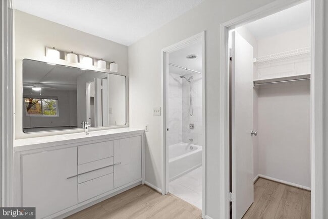 Building Photo - 8340 Greensboro Dr