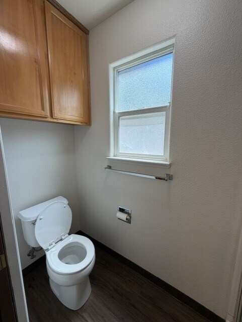 Building Photo - 1332 Glenbrook Way