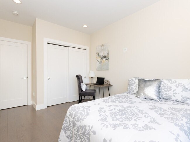 Building Photo - 39 A St