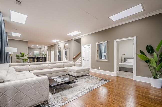 Building Photo - 700 S Brighton Ct