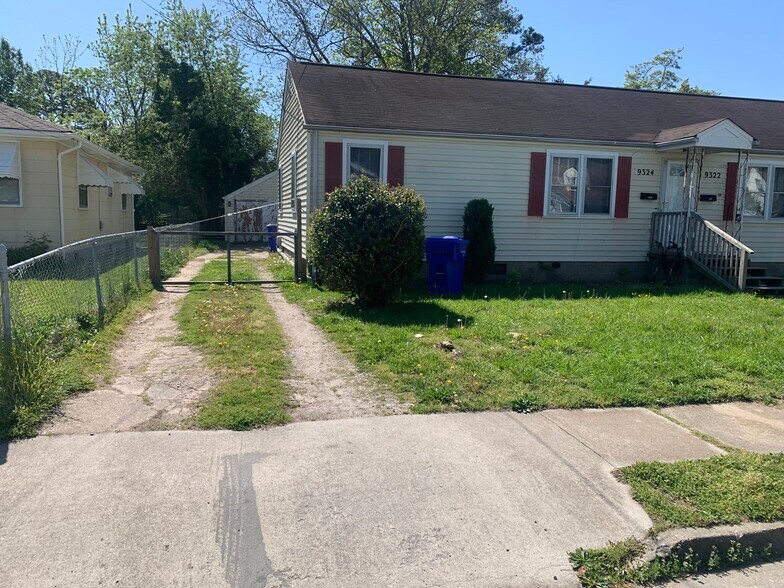 Building Photo - 9324 Phillip Ave