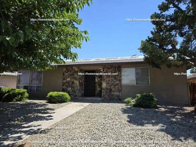 Building Photo - Nice Home For Rent - Duplex with private yard