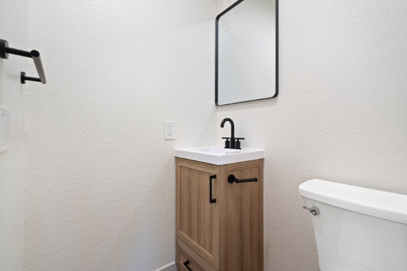 Building Photo - 1624 Banyan Dr