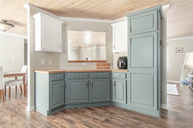 Building Photo - 26537 NY-283