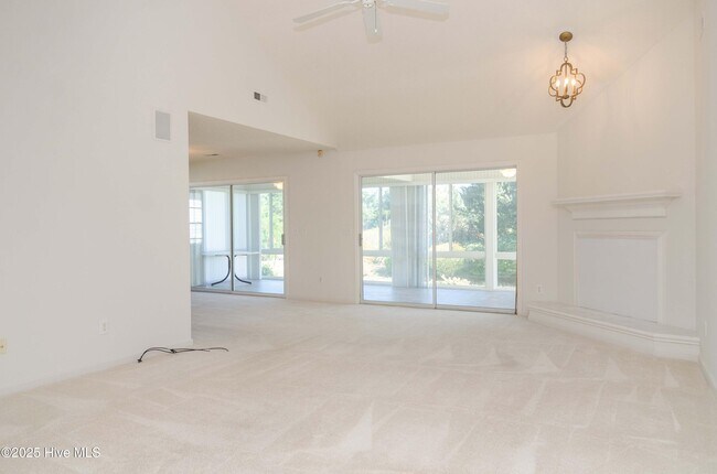 Building Photo - 340 Palmer Way
