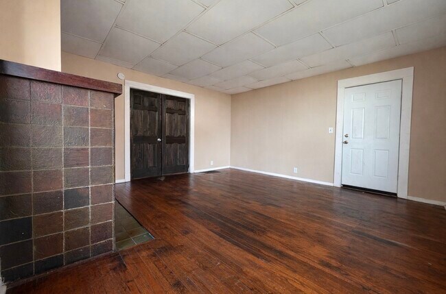 Building Photo - 274 Chenango St