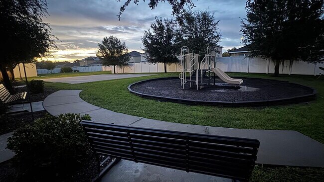Building Photo - 505 Arbequina Ct