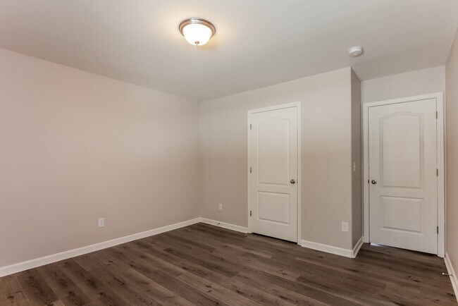 Building Photo - 1819 Allegheny Dr