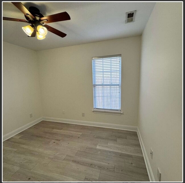 Building Photo - 2953 Beunavista Ct