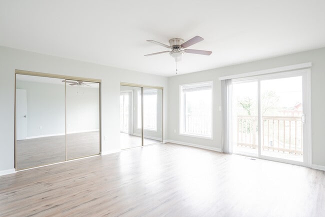 Building Photo - Spacious & Upgraded Luxury Home