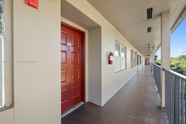 Building Photo - 12950 SW 4th Ct