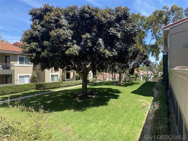 Building Photo - 7415 Charmant Dr