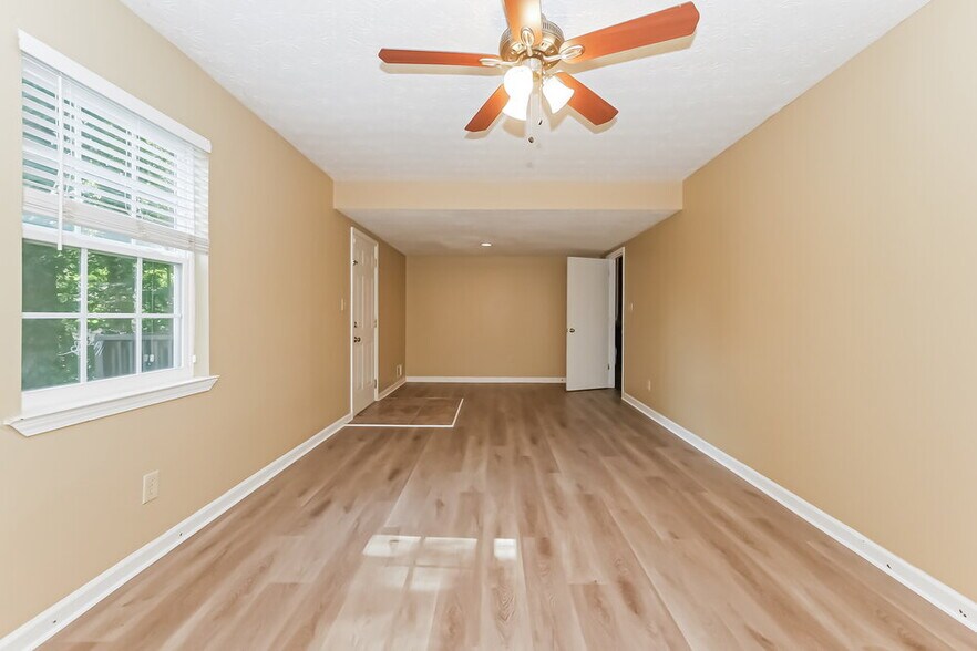 Building Photo - 212 Wildwood Dr
