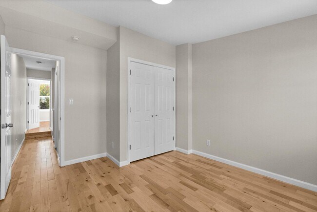 Building Photo - 137 N Montford Ave
