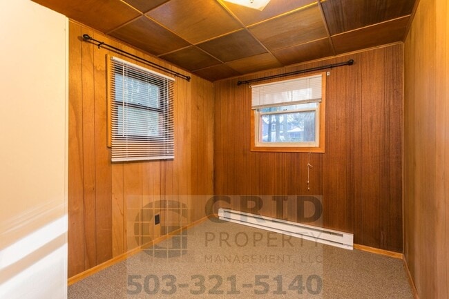 Building Photo - Rustic Riverfront Cottage Available For Rent! - Battle Ground, WA