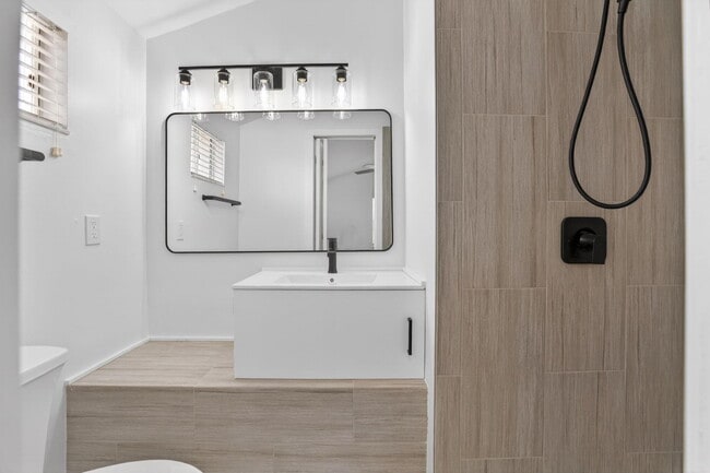 Building Photo - 5230 Woodruff Ln