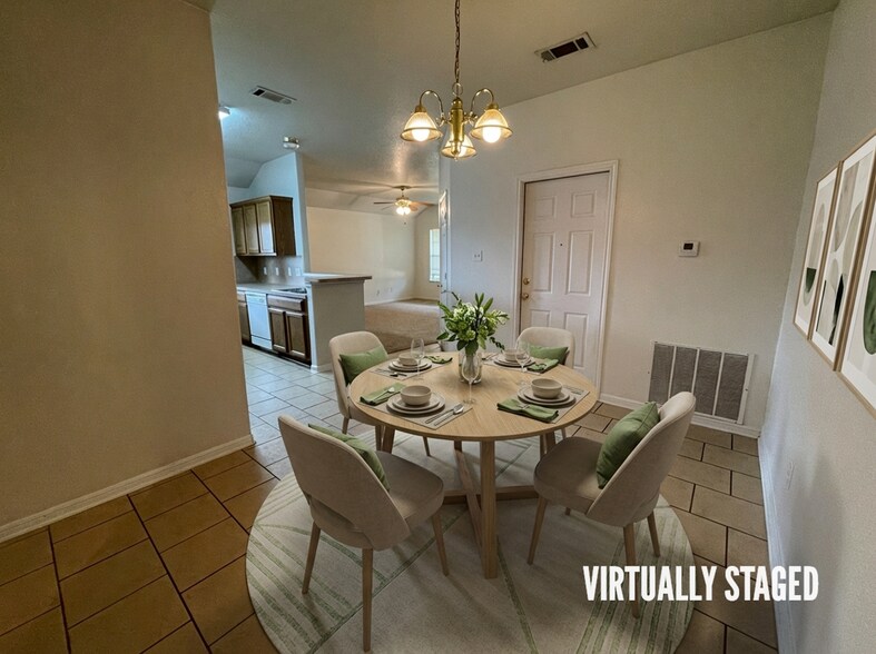 Building Photo - 1906 Charleston Ct