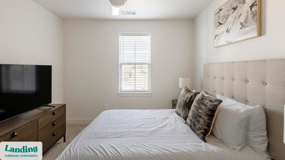 Building Photo - 170 Graphics Dr