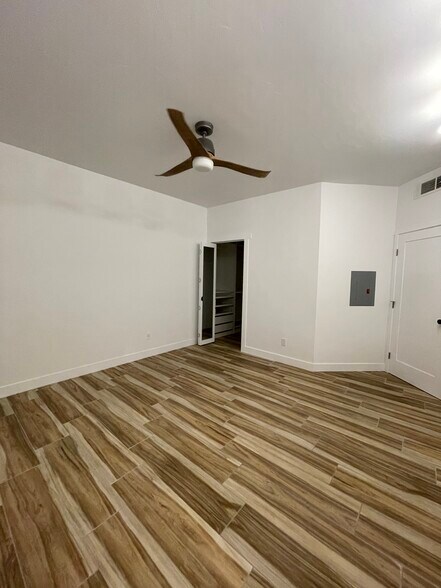 Building Photo - 17161 Alva Rd