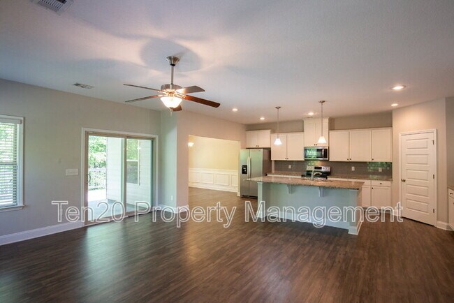 Building Photo - 7272 Sorrel Dr