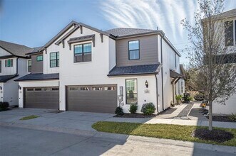 Building Photo - 1246 Lamar Dr