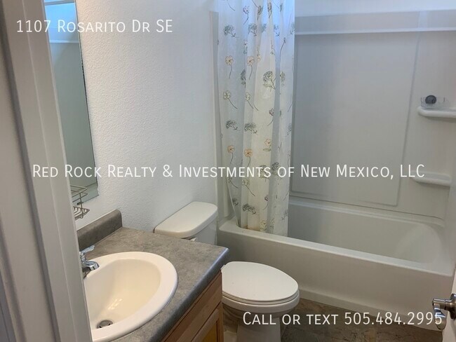 Building Photo - 1107 Rosarito Dr SE