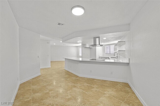 Building Photo - 2080 Karen Ave