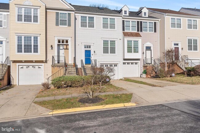 Building Photo - 7820 Somerset Ct