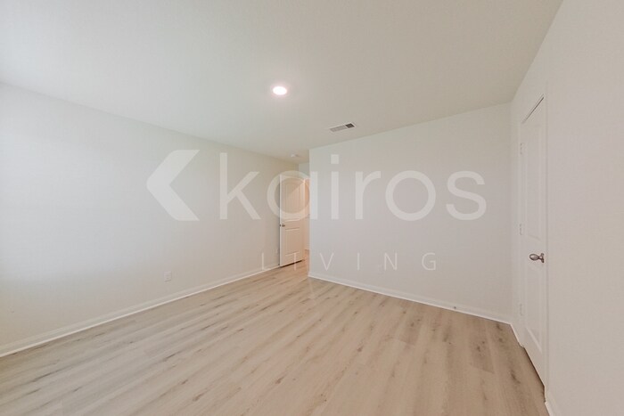 Building Photo - 5727 Littoral Rd