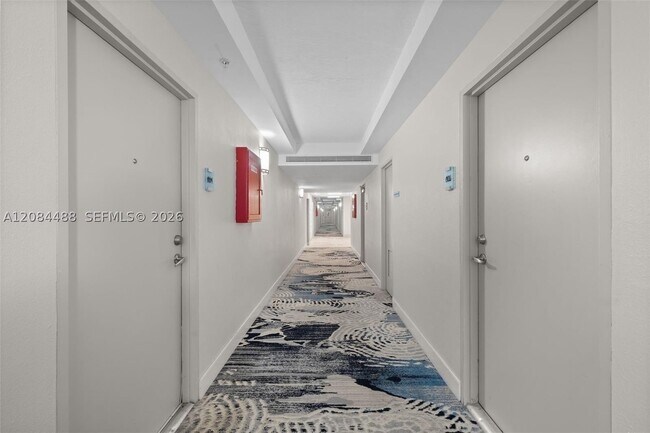 Building Photo - 3000 S Ocean Dr