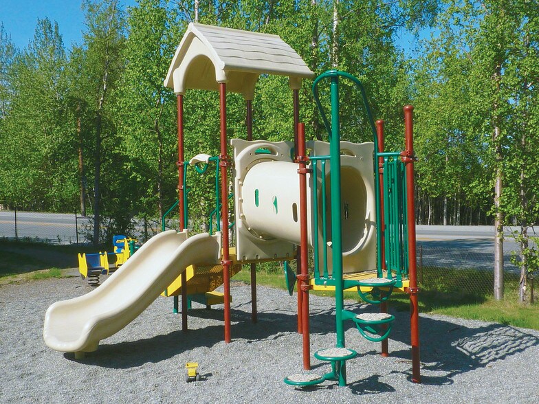 Town Square Manor Apartments 1536 Charter Cir Anchorage AK 99508