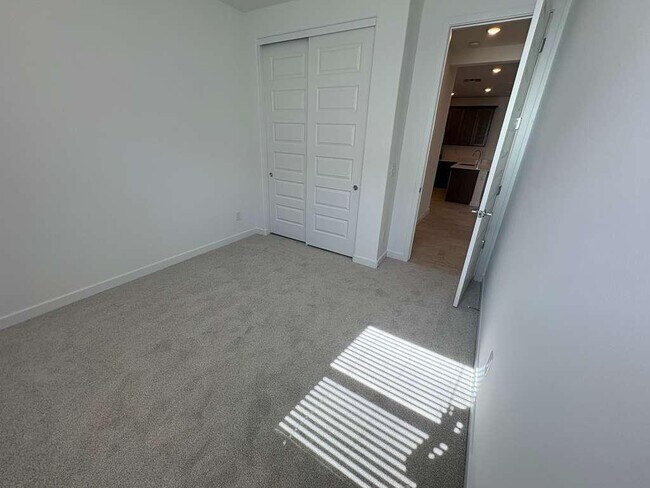 Building Photo - 4738 E Kenneth Ln