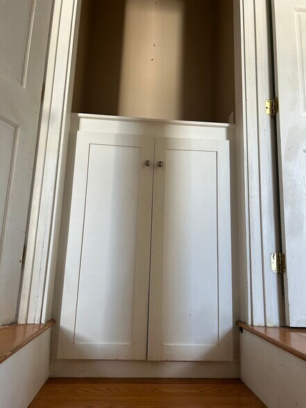 Building Photo - 11 Lincoln Rd