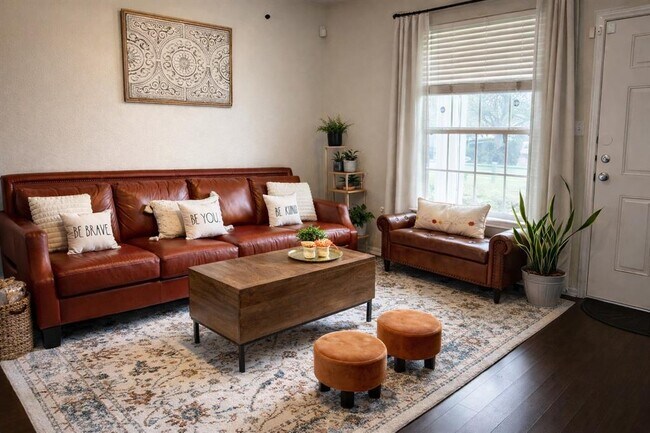 Building Photo - 917 Sebastian Bend