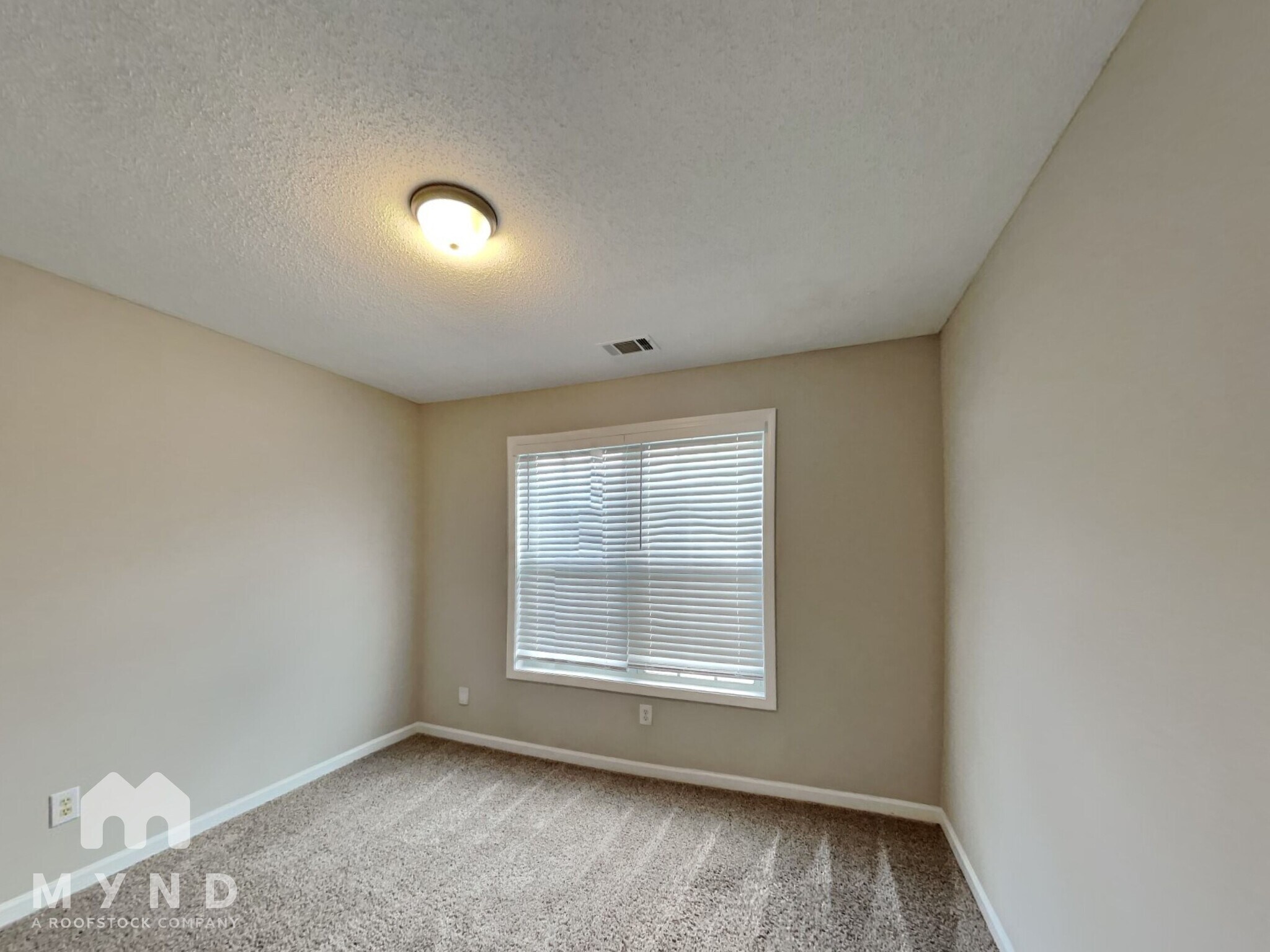 Building Photo - 1013 Vineyard Walk