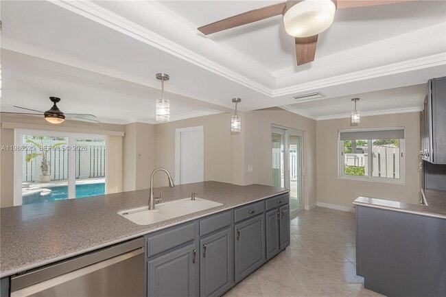 Building Photo - 2070 NE 65th St